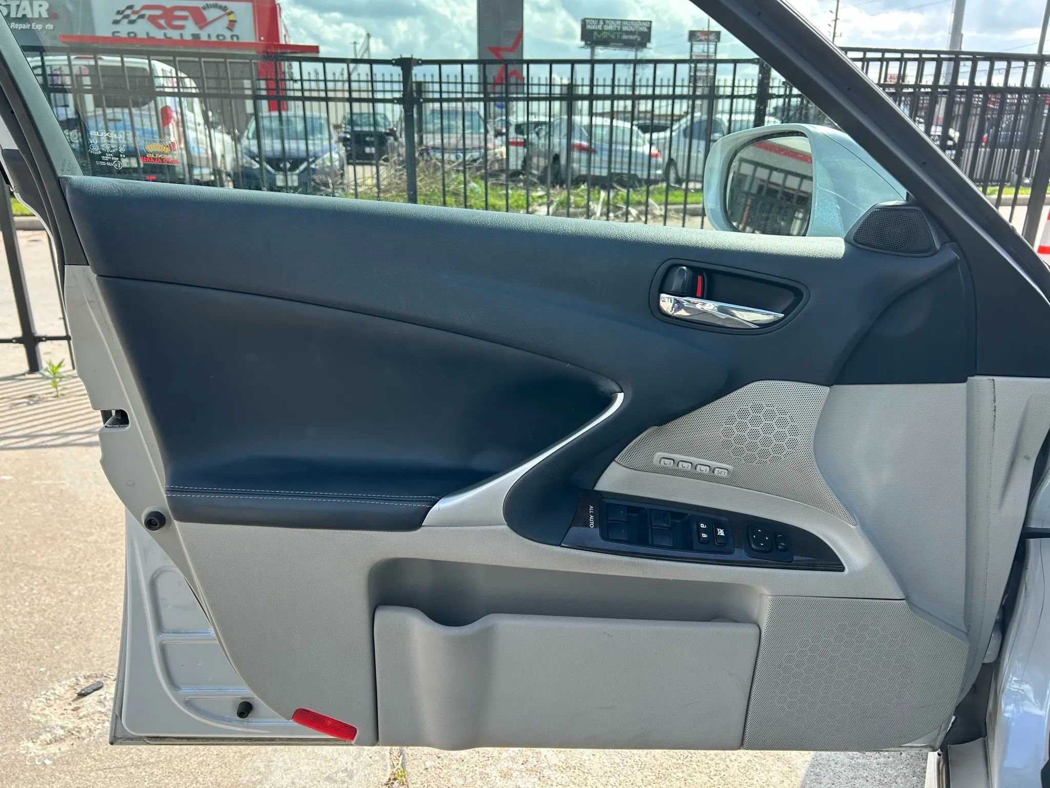 Used 2009 Lexus IS 250 AWD image 11