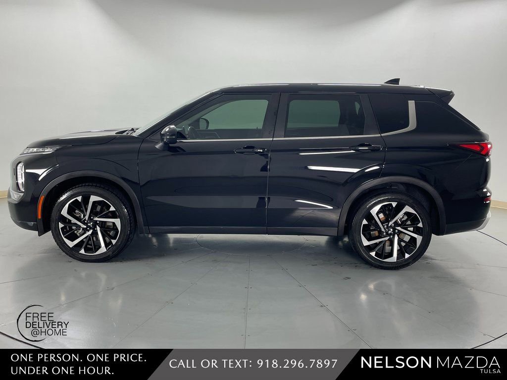 Used 2022 Mitsubishi Outlander SE image 9