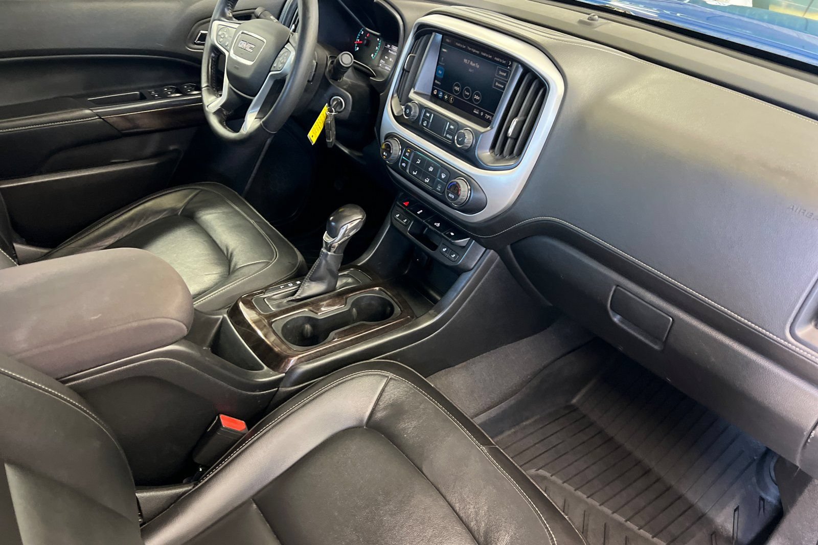 Used 2022 GMC Canyon Elevation w/ Elevation Premium Package AWD/4WD image 16