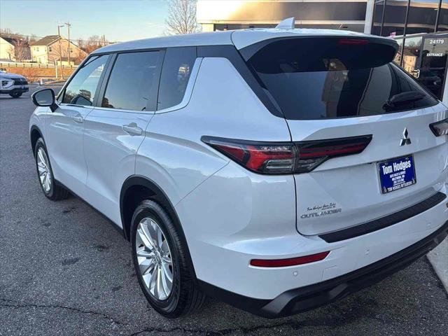 New 2026 Mitsubishi Outlander ES image 6