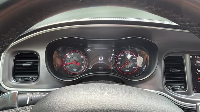 Used 2022 Dodge Charger R/T w/ Plus Group RWD image 15