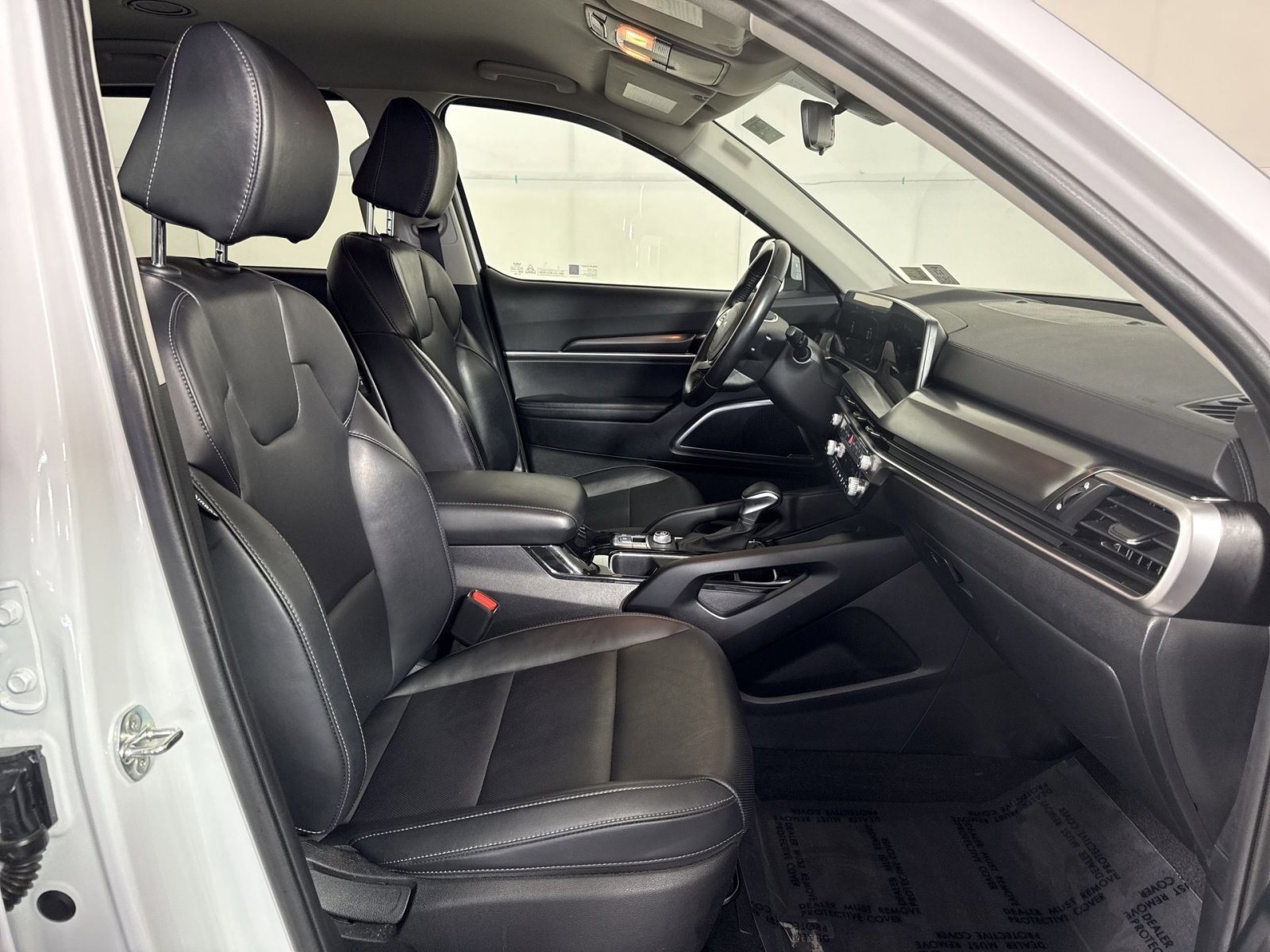 Used 2024 Kia Telluride LX image 27