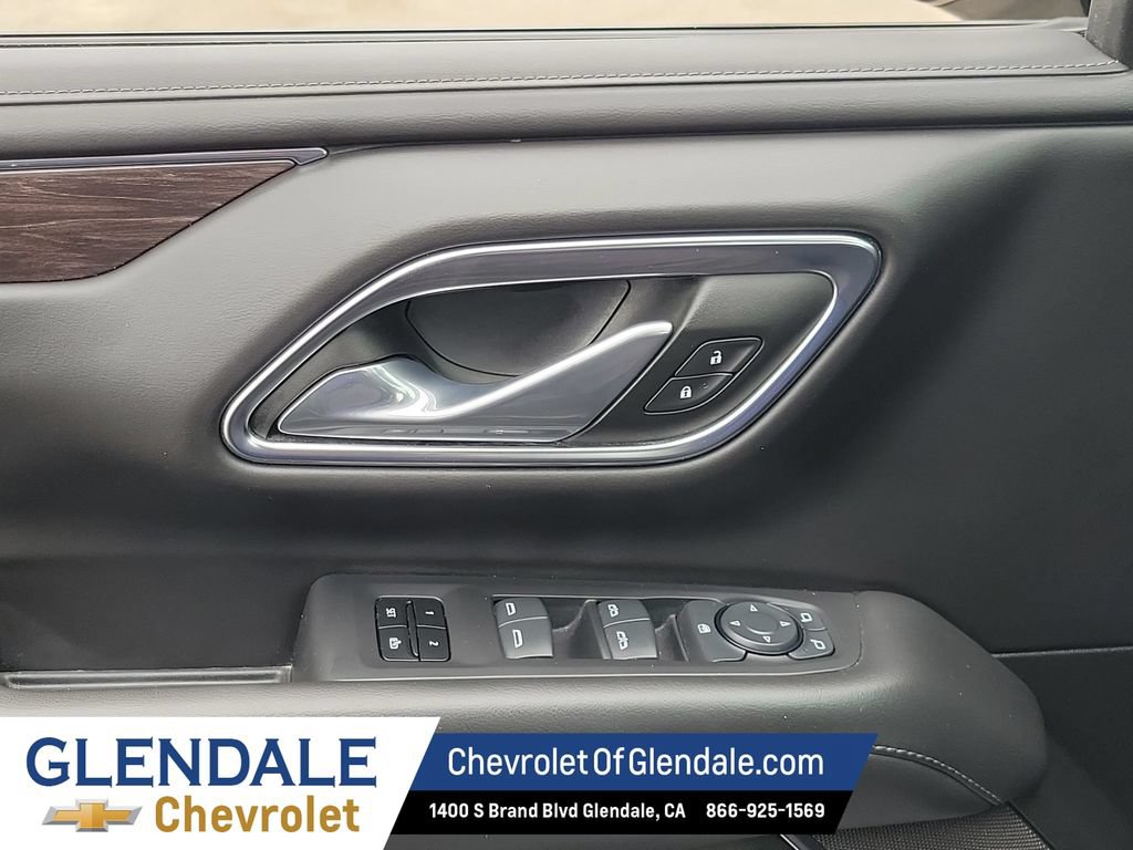 Certified 2024 Chevrolet Suburban LT AWD/4WD image 30