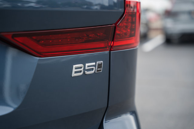 Certified 2026 Volvo XC60 B5 Plus AWD/4WD image 8