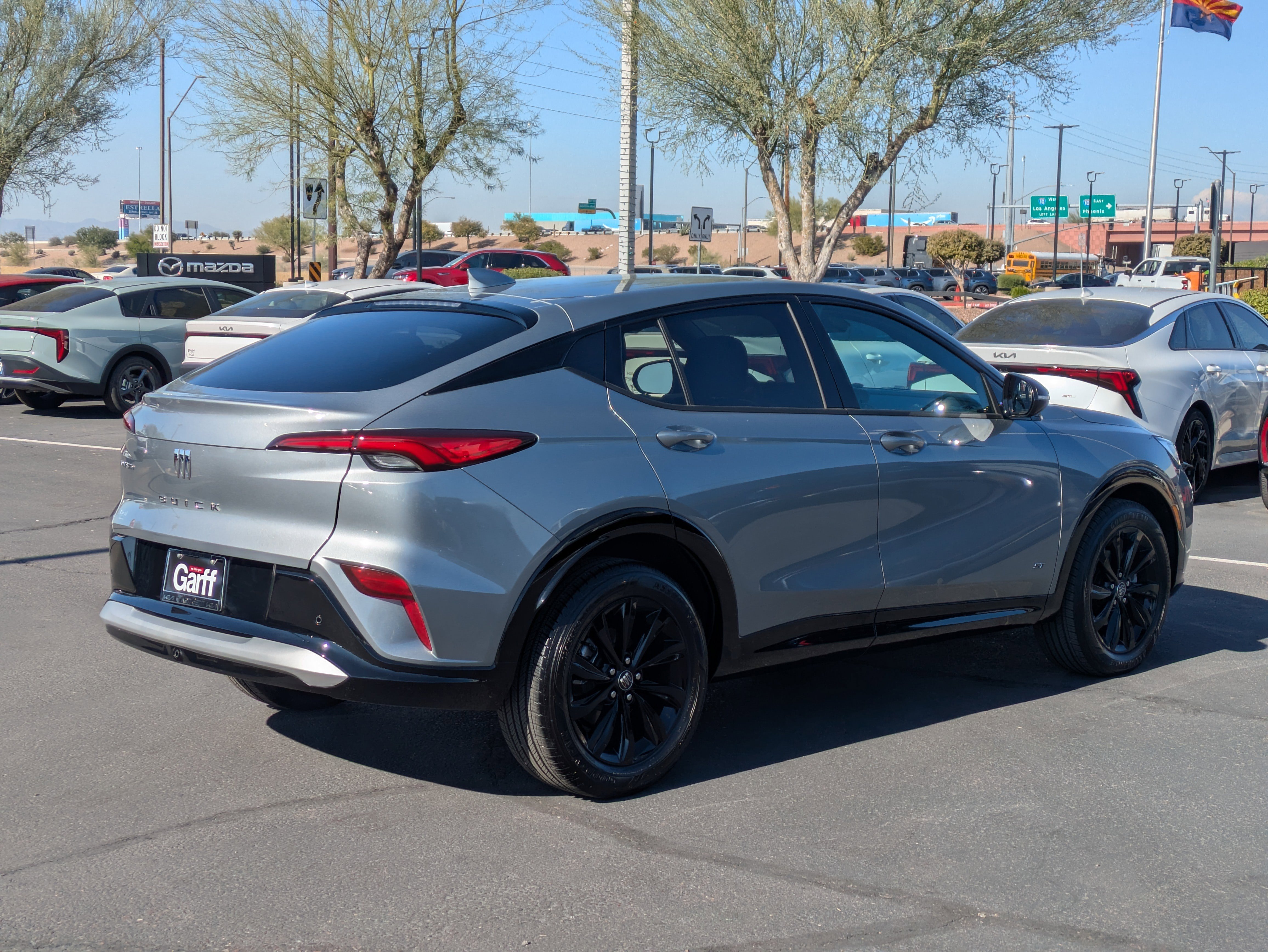 Used 2025 Buick Envista Sport Touring image 5