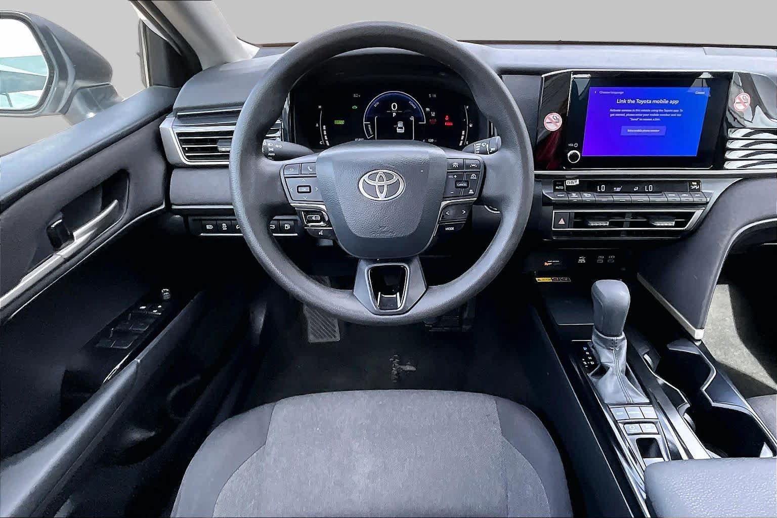 Used 2025 Toyota Camry LE FWD image 6