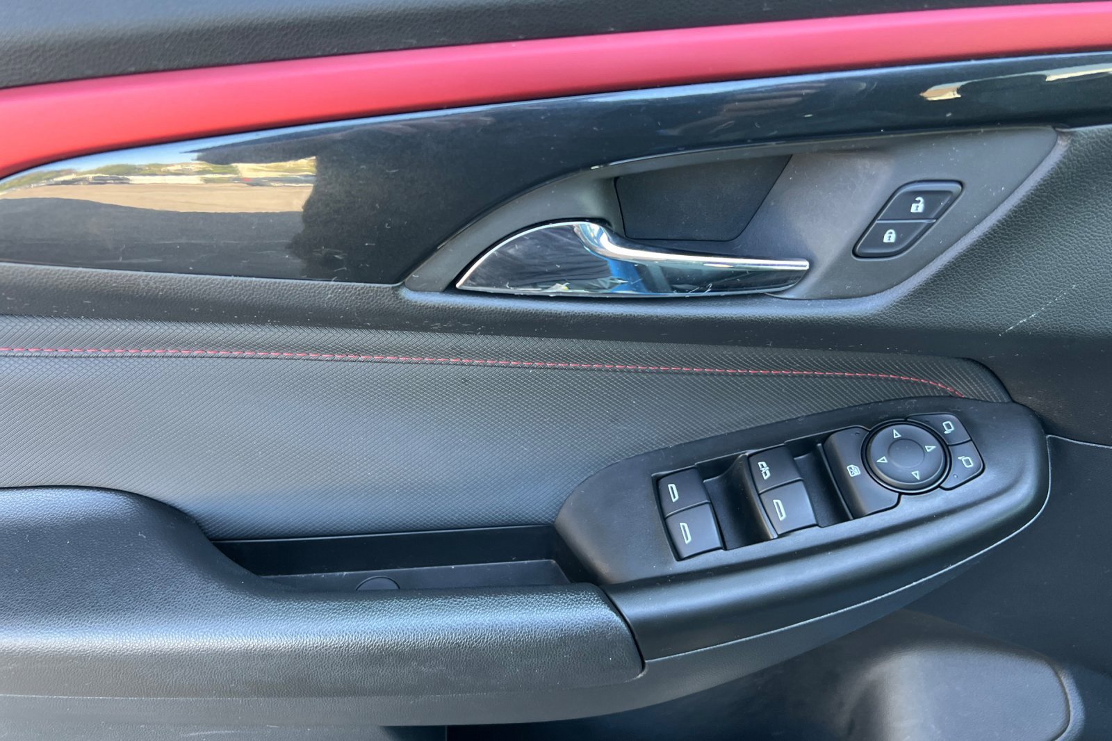 Used 2024 Chevrolet TrailBlazer RS w/ Driver Confidence Package image 8