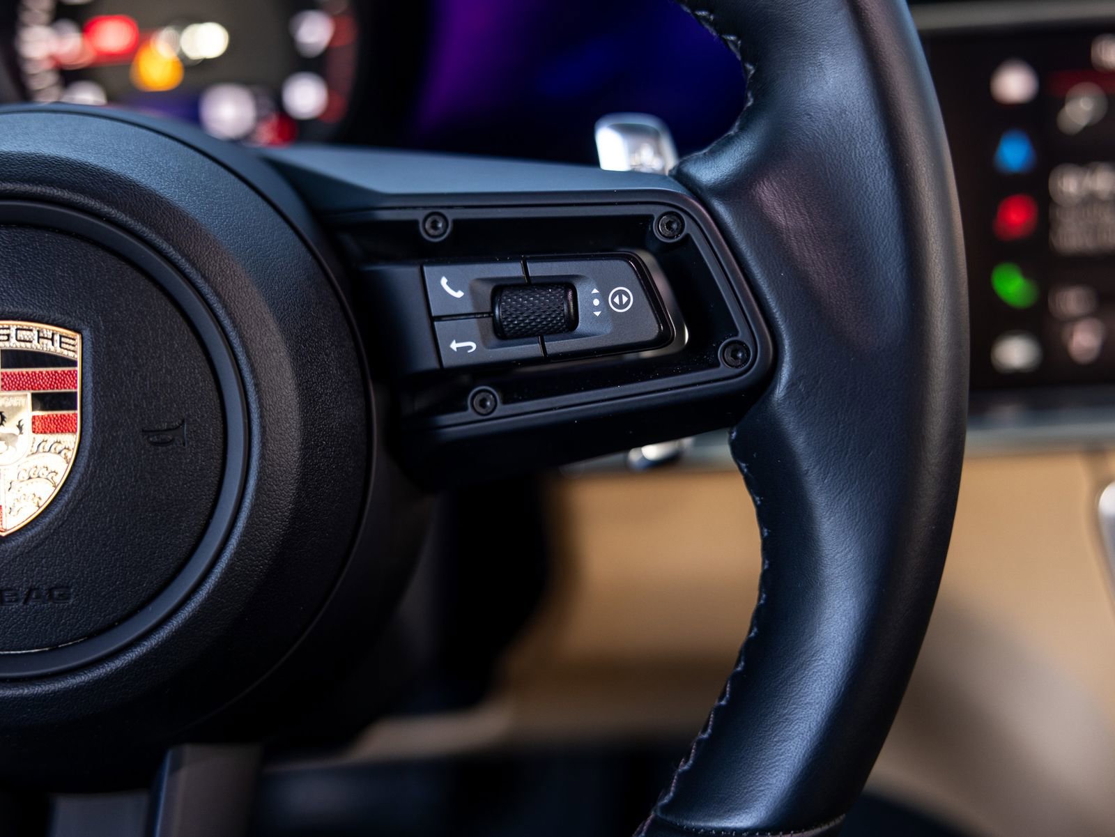 Certified 2023 Porsche Panamera Platinum Edition image 50