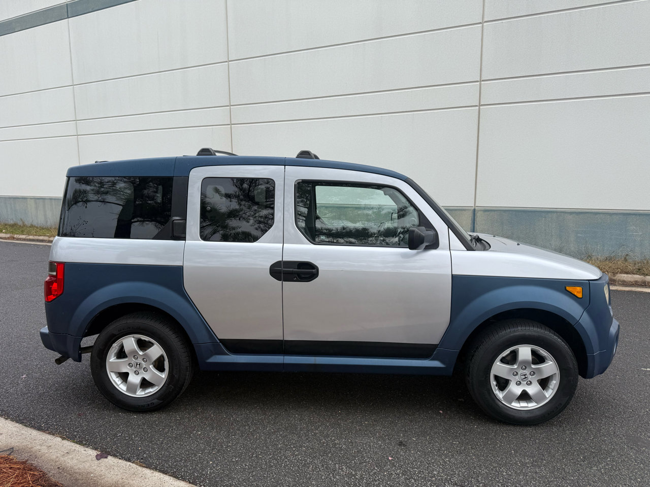 Used 2005 Honda Element EX image 10