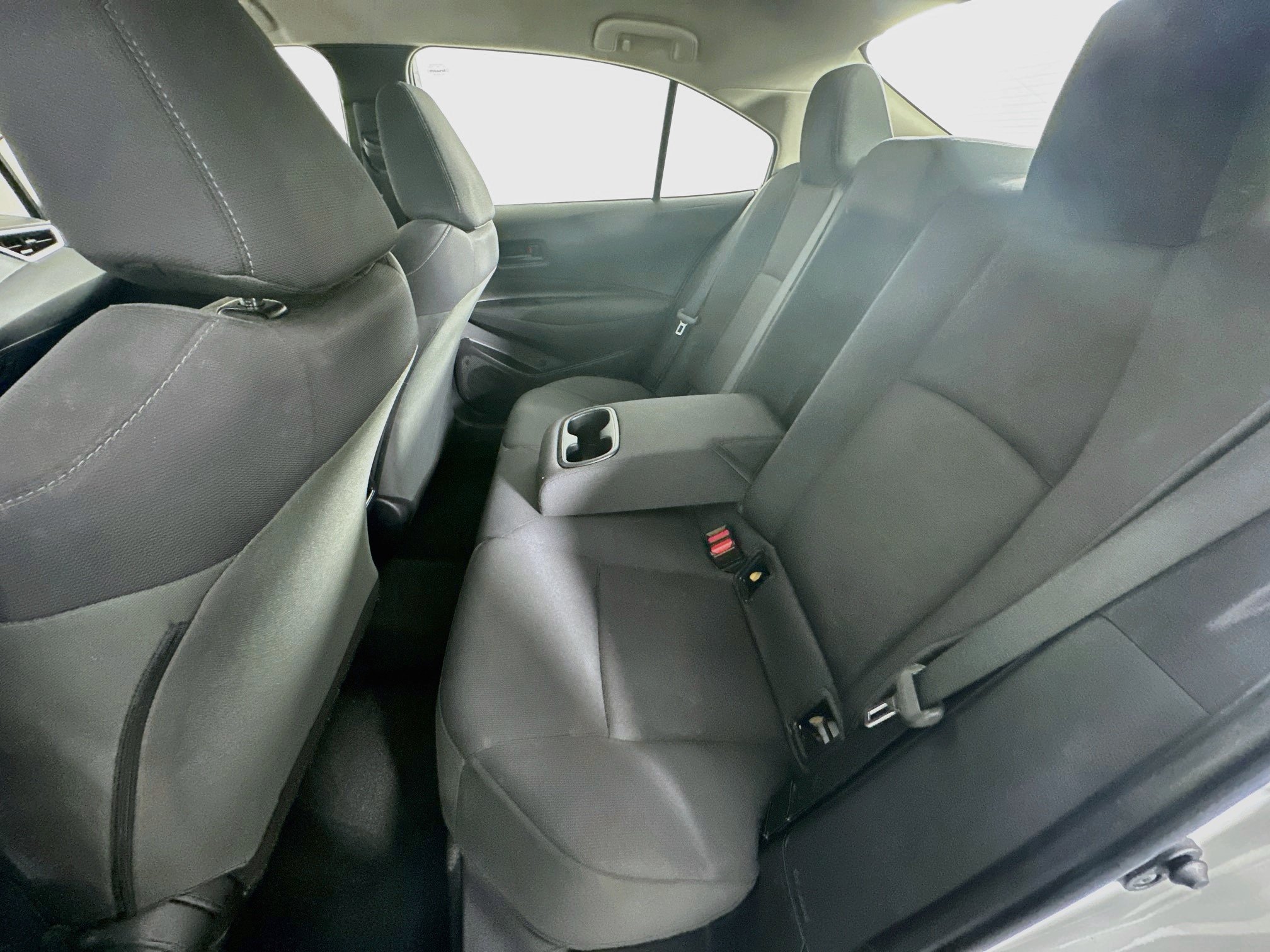 Used 2022 Toyota Corolla LE FWD image 26
