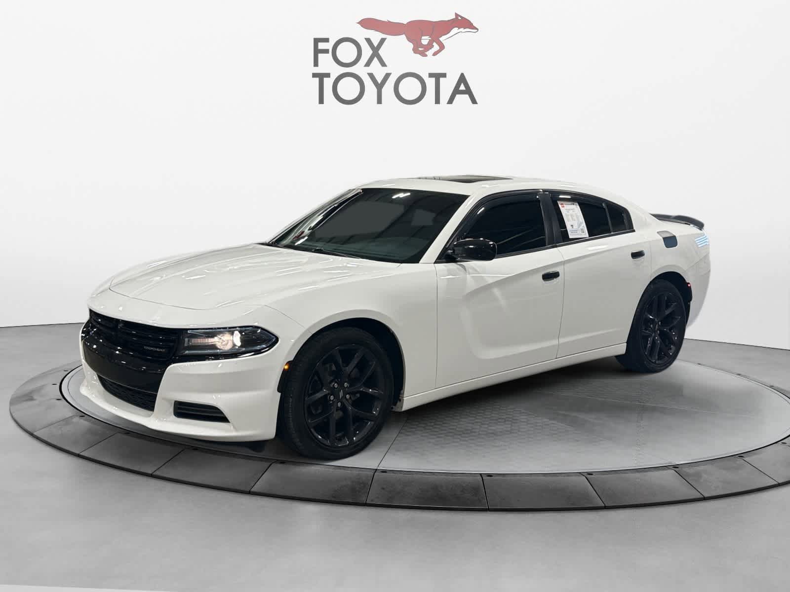Used 2020 Dodge Charger SXT w/ Blacktop Package RWD image 1