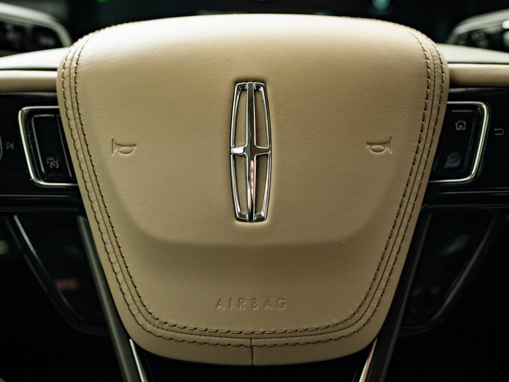 Used 2022 Lincoln Aviator Grand Touring w/ Equipment Group 301A image 29