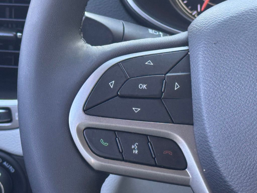 Used 2021 Jeep Cherokee Latitude Plus image 16