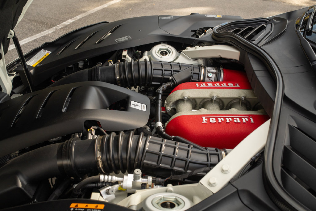 Used 2026 Ferrari Purosangue AWD/4WD image 33