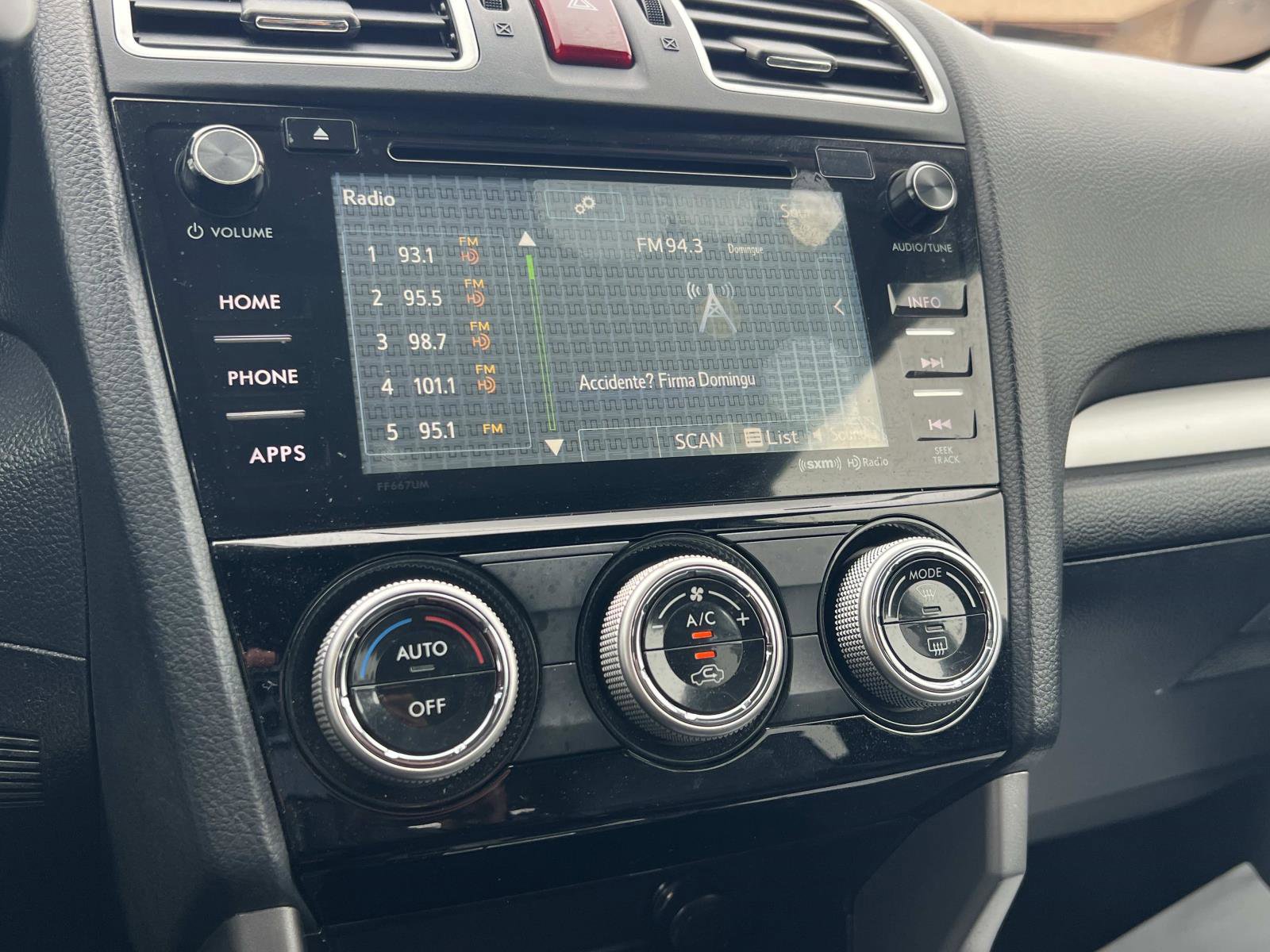 Used 2016 Subaru Forester 2.5i Limited image 12