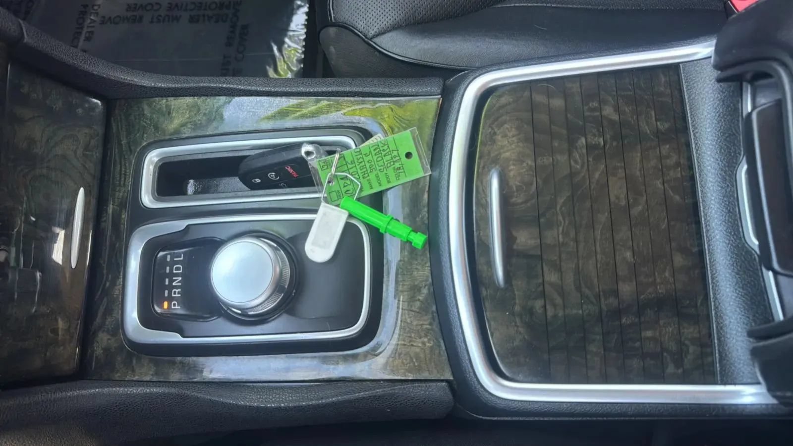 Used 2016 Chrysler 300 C RWD image 11
