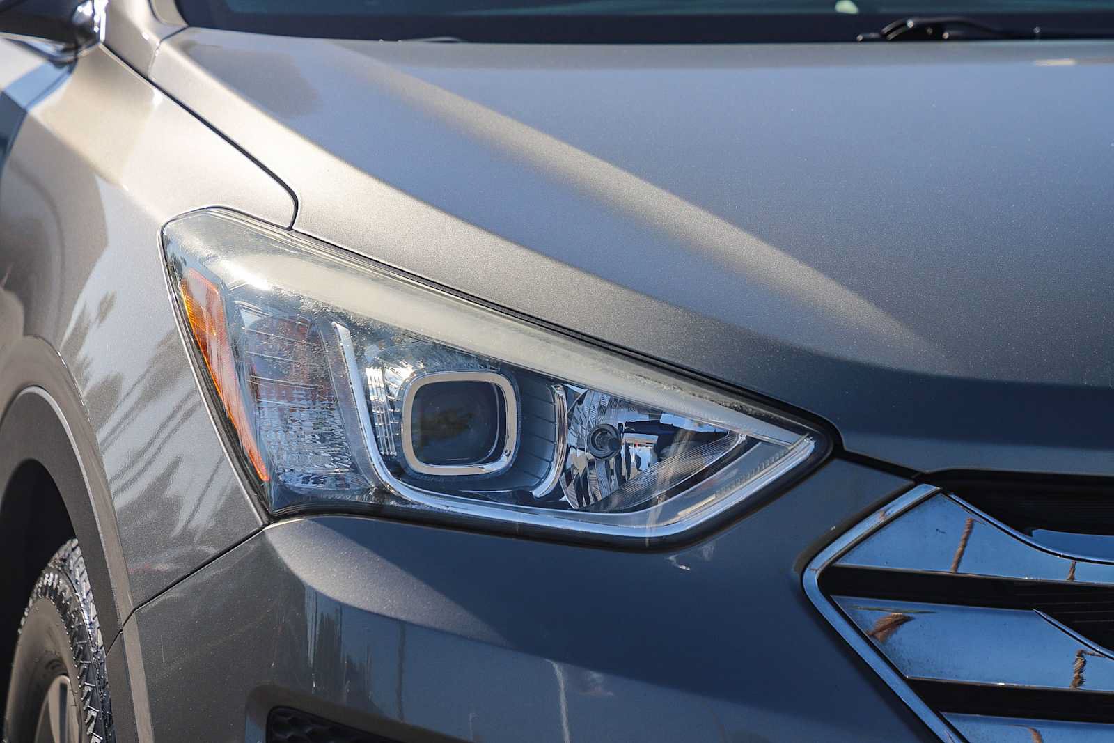 Used 2014 Hyundai Santa Fe Sport w/ Technology Package 04 FWD image 4