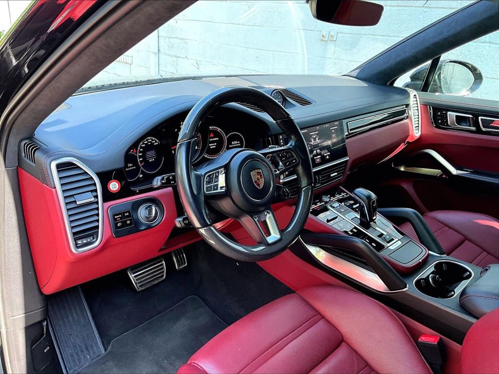 Certified 2021 Porsche Cayenne Turbo AWD/4WD image 4