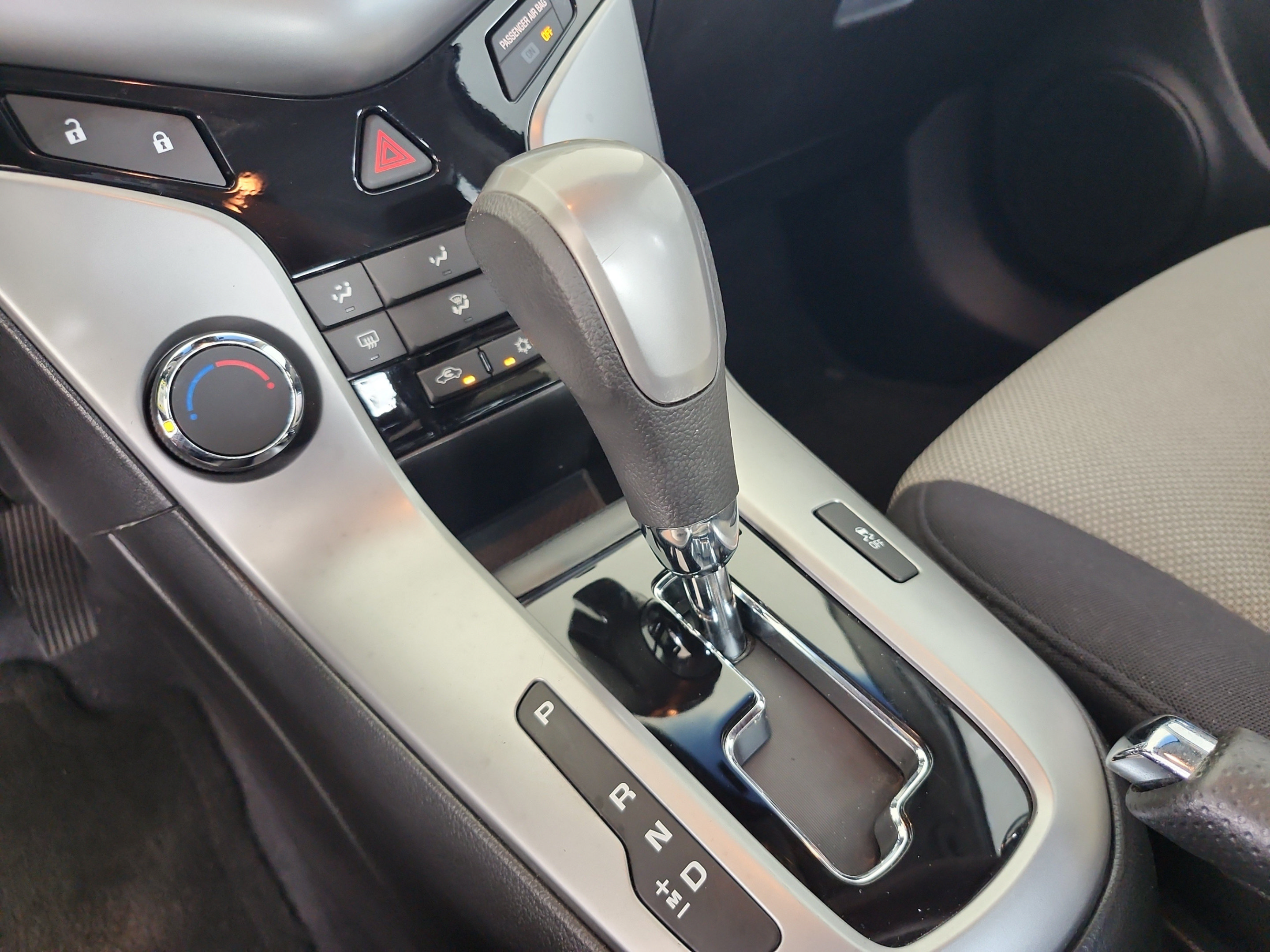 Used 2013 Chevrolet Cruze LS FWD image 15