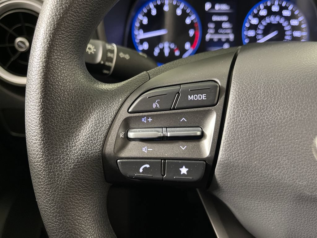 Certified 2023 Hyundai Kona SEL AWD/4WD image 28