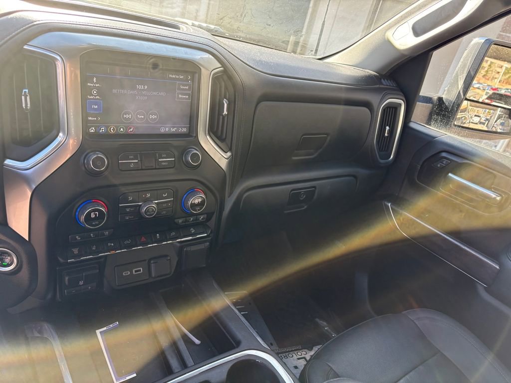Used 2022 Chevrolet Silverado 2500 LTZ w/ LTZ Premium Package image 18