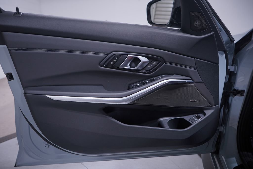 Used 2025 BMW M3 Competition w/ Parking Assistance Package image 16