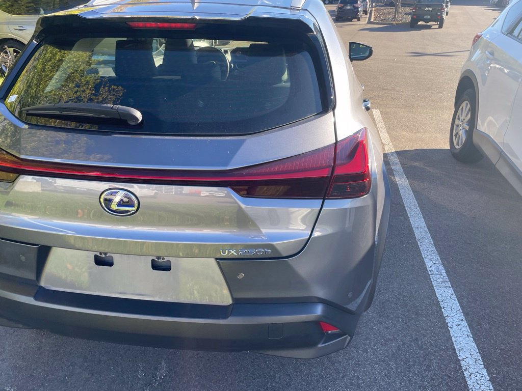 Used 2019 Lexus UX 250h w/ Accessory Package AWD/4WD image 29
