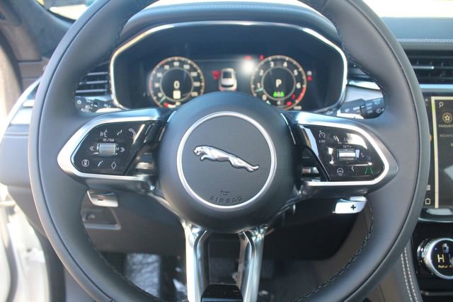 New 2026 Jaguar F-PACE R-Dynamic S image 17