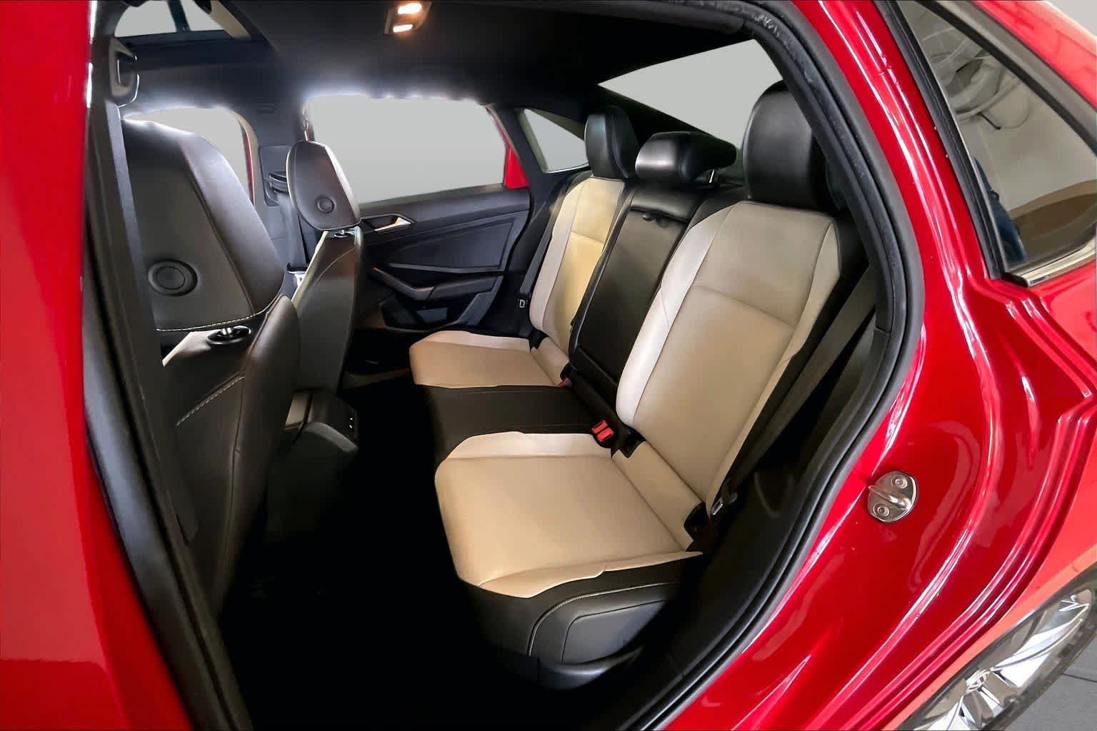 Used 2019 Volkswagen Jetta R-Line FWD image 18