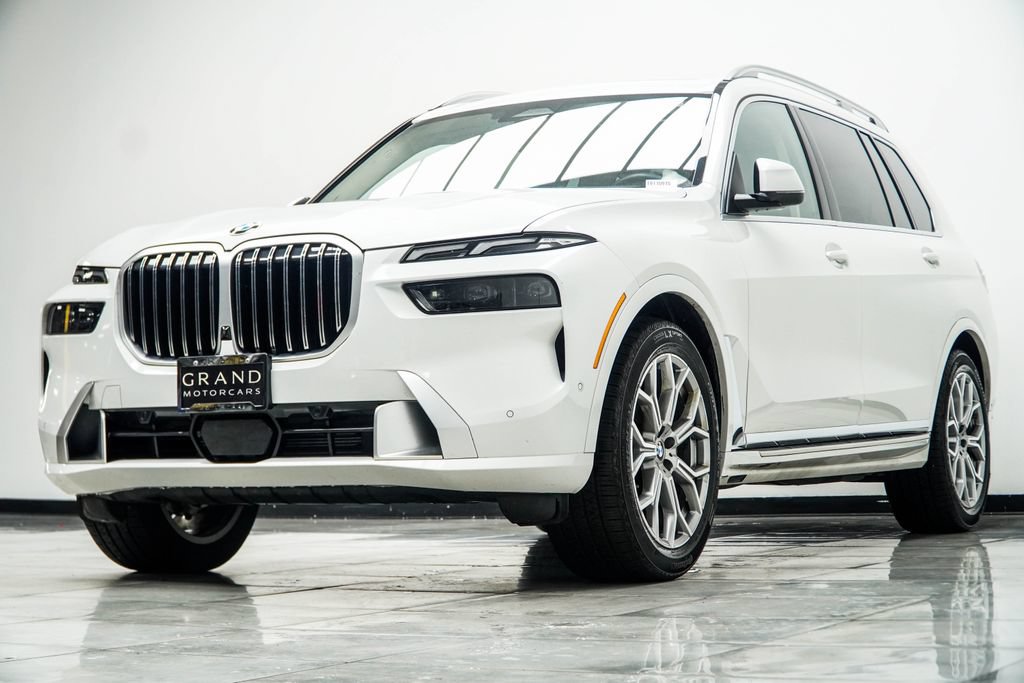Used 2026 BMW X7 xDrive40i AWD/4WD image 11