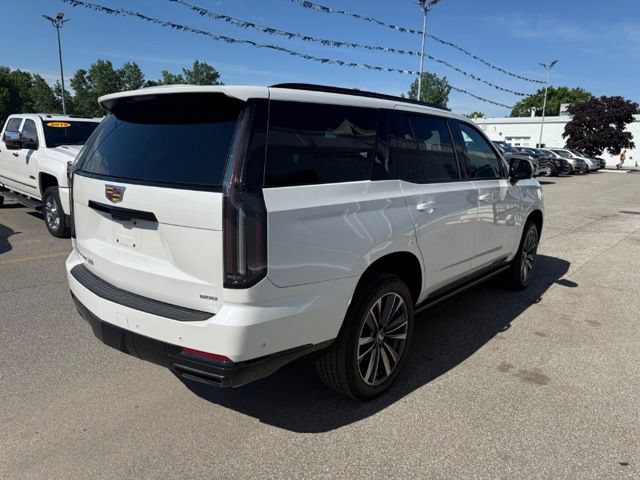 Used 2025 Cadillac Escalade Sport AWD/4WD image 6
