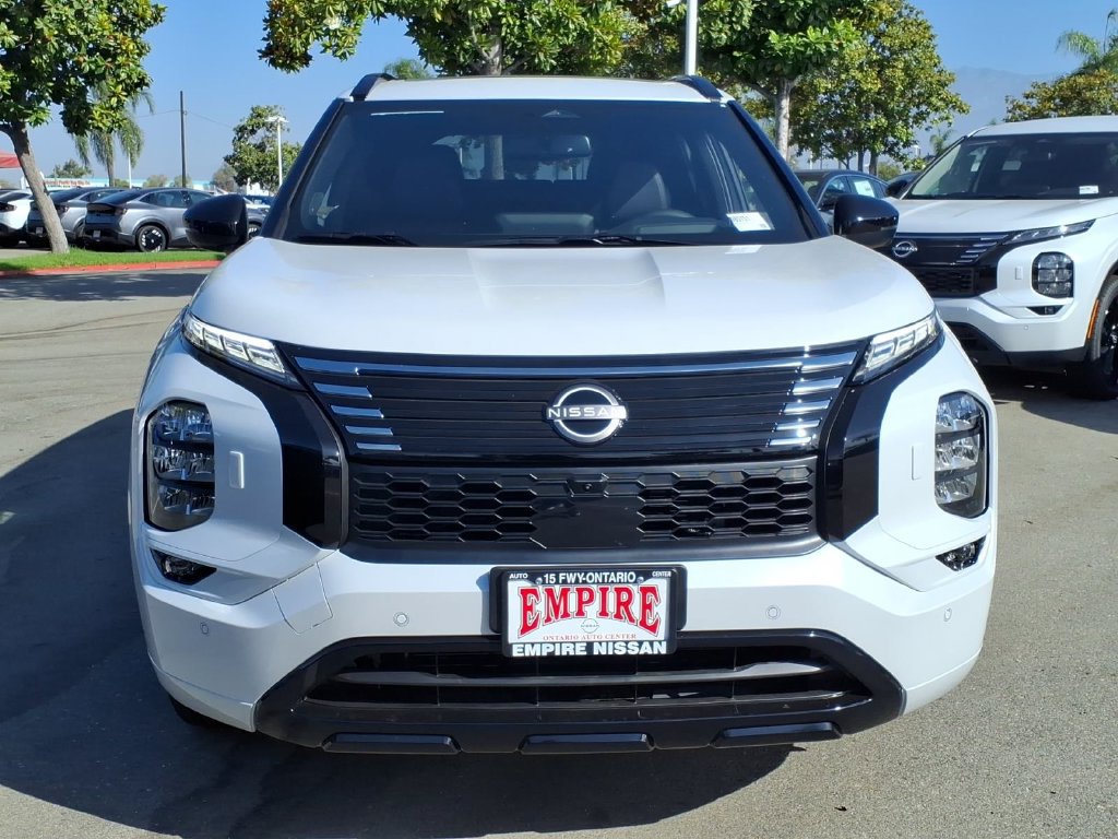 New 2026 Nissan Rogue Platinum AWD/4WD image 2