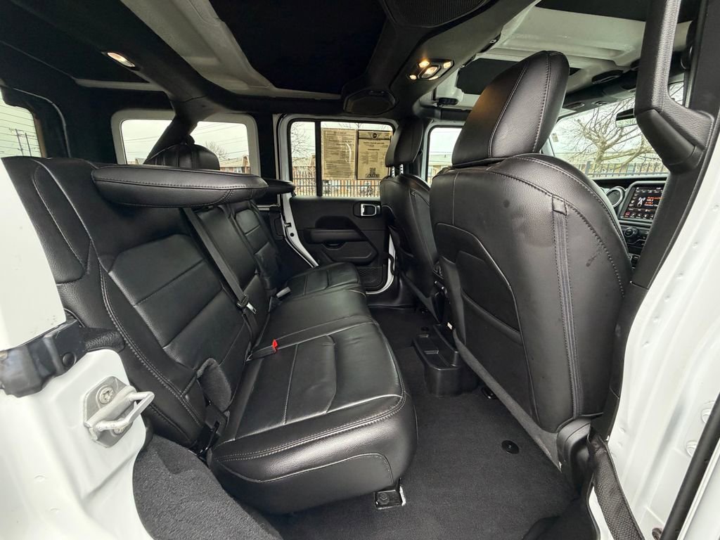 Used 2023 Jeep Wrangler Altitude image 15