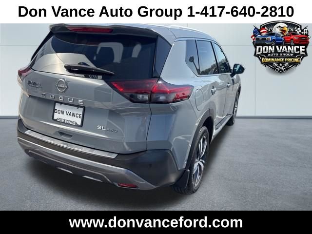 Used 2022 Nissan Rogue SL w/ SL Premium Package image 12