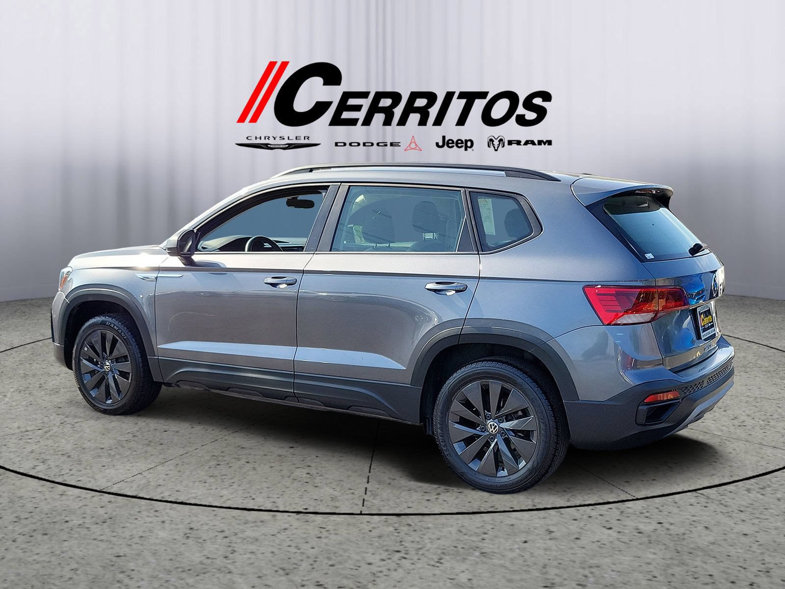 Used 2024 Volkswagen Taos S FWD image 2