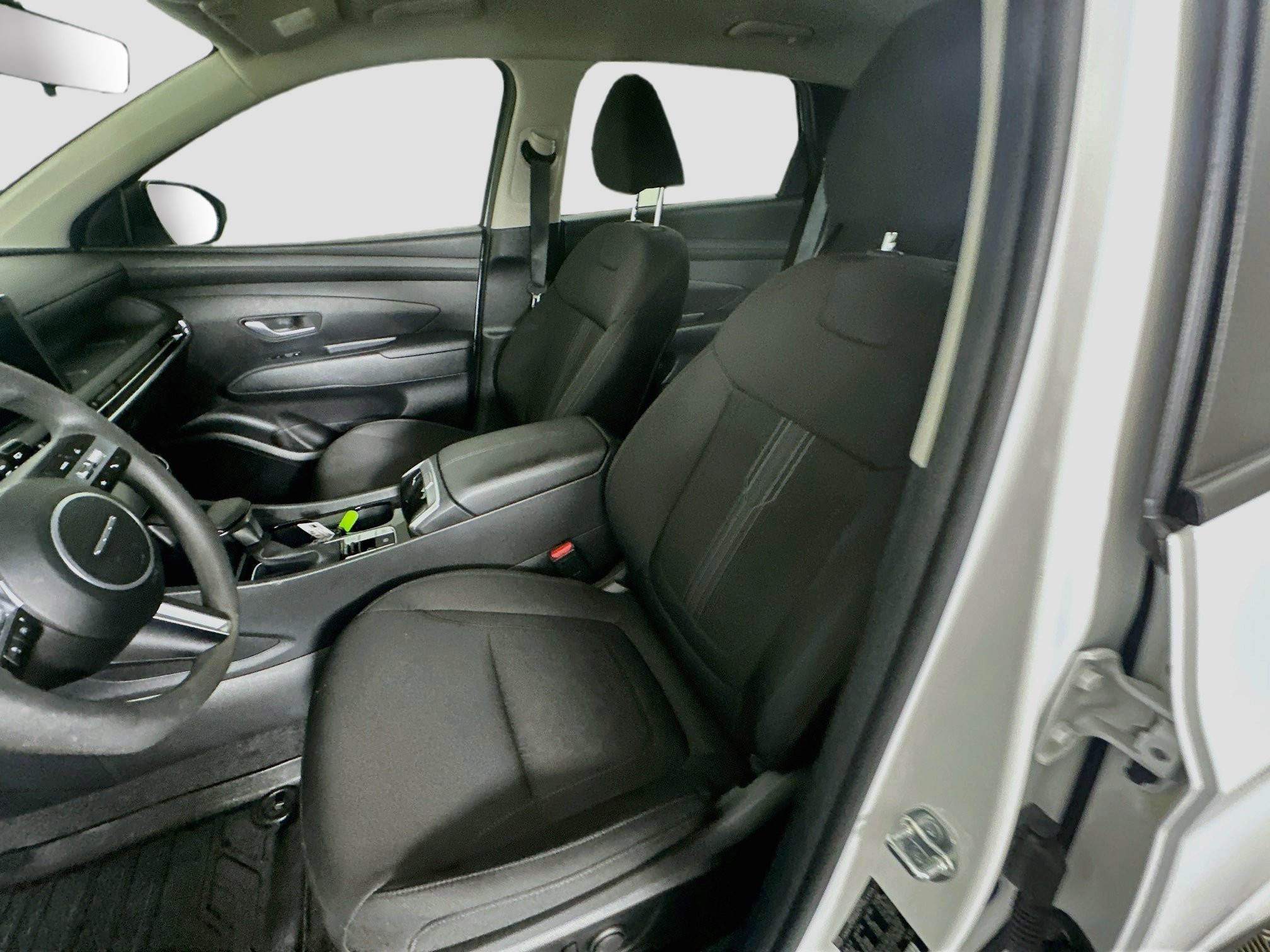 Used 2025 Hyundai Tucson SEL FWD image 13