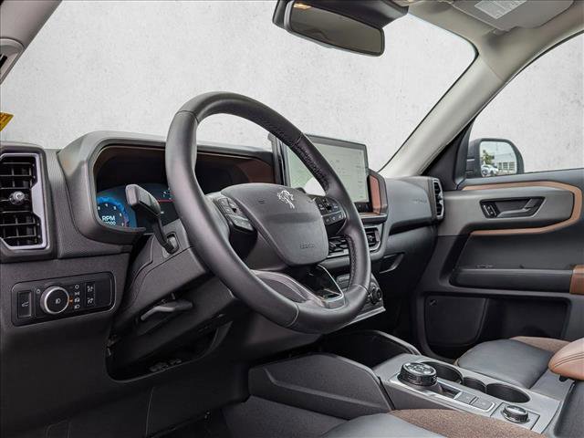 Used 2025 Ford Bronco Sport Outer Banks w/ Outer Banks Tech Package+ AWD/4WD image 9