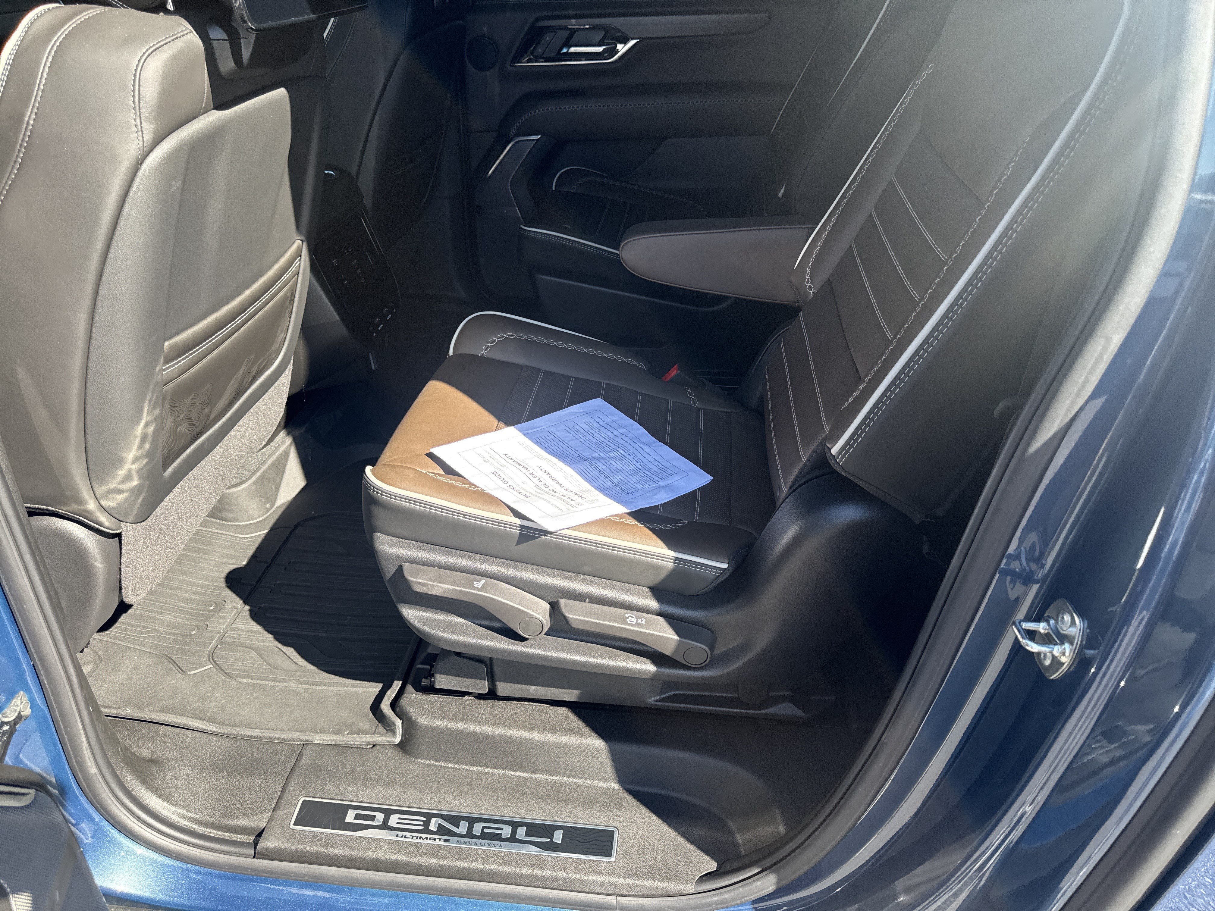 Certified 2026 GMC Yukon XL Denali Ultimate w/ LPO, Floor Liner Package AWD/4WD image 22