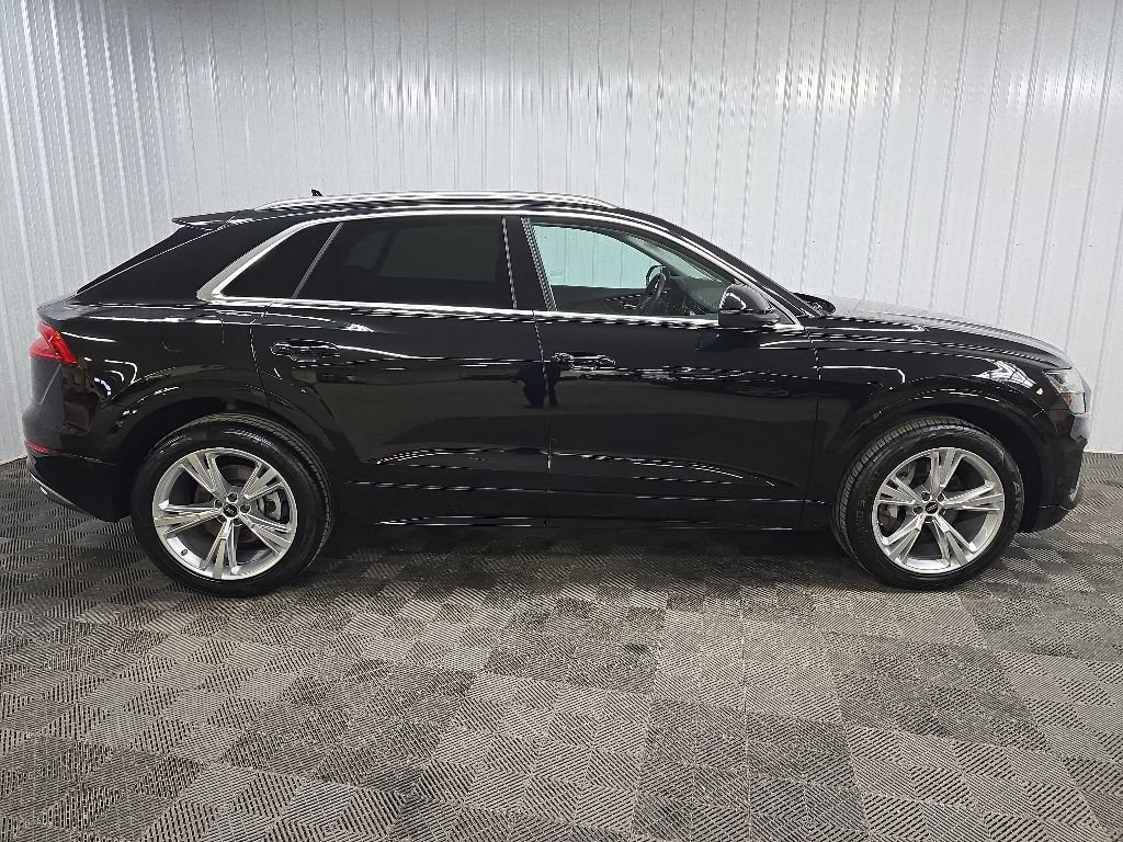 Used 2023 Audi Q8 Premium Plus w/ Premium Plus Package AWD/4WD image 2