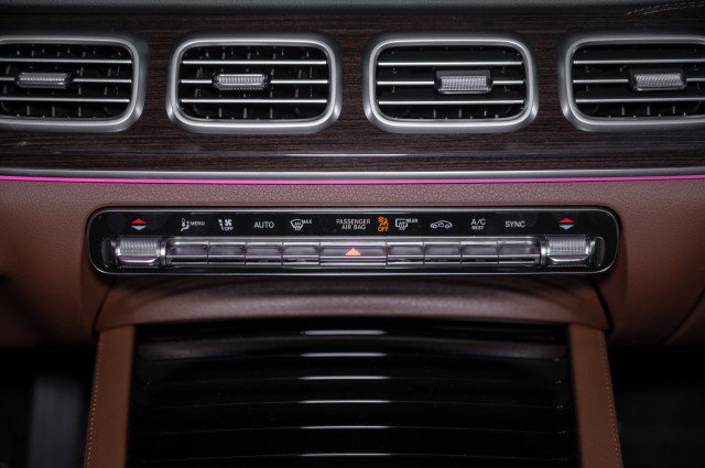 Certified 2026 Mercedes-Benz GLS 450 4MATIC image 18