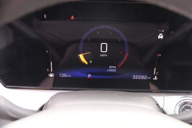 Used 2025 Chevrolet Trax LT w/ LT Convenience Package FWD image 13