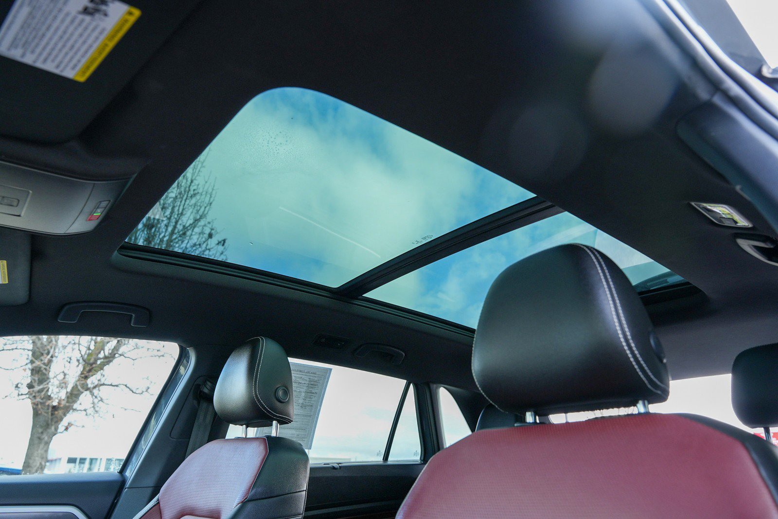 Used 2021 Volkswagen Atlas Cross Sport SEL Premium image 29