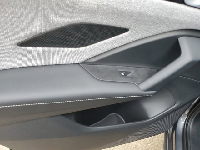 Used 2025 Volkswagen Tiguan S image 15