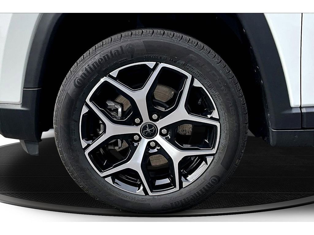 Certified 2025 Jeep Compass Limited w/ Sun & Sound Group AWD/4WD image 11
