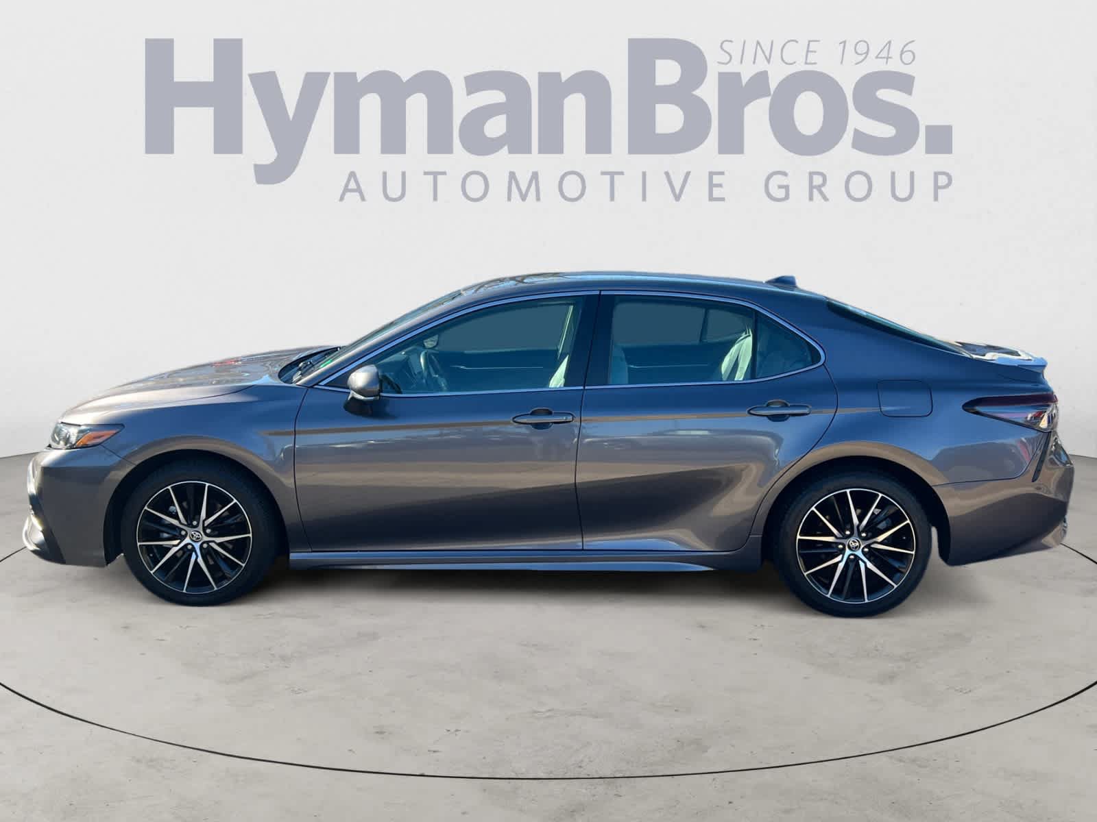 Used 2023 Toyota Camry SE FWD image 7