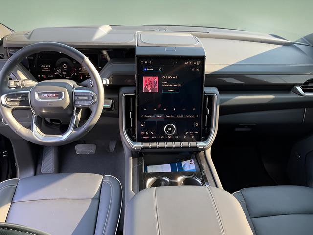 Certified 2025 GMC Yukon XL Elevation image 4