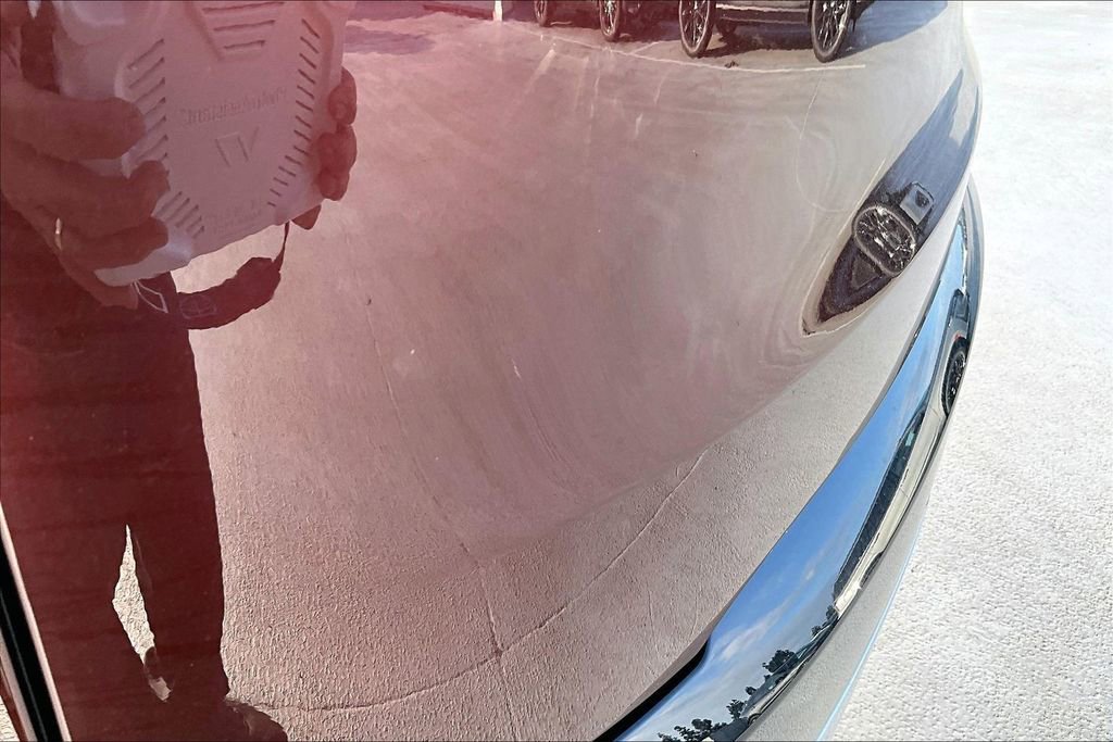 New 2026 Land Rover Discovery Limited Edition image 9