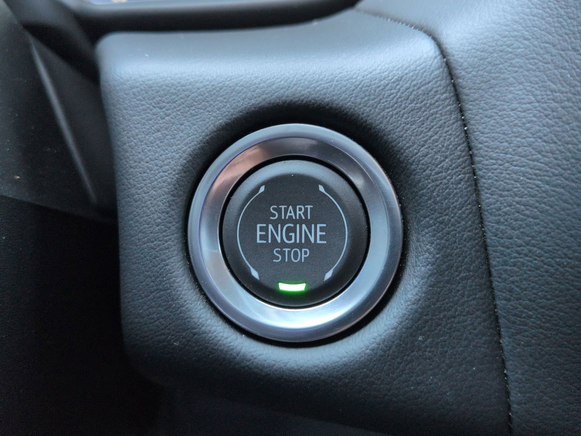 Certified 2024 Chevrolet Suburban High Country AWD/4WD image 17