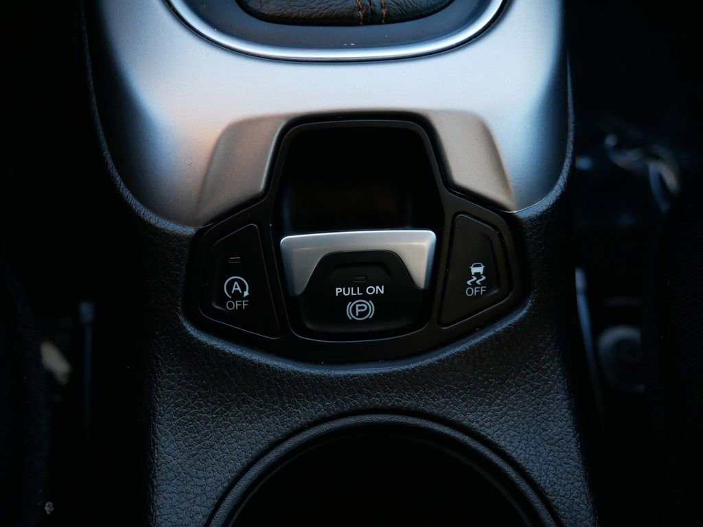 Used 2018 Jeep Compass Latitude w/ Popular Equipment Group image 24