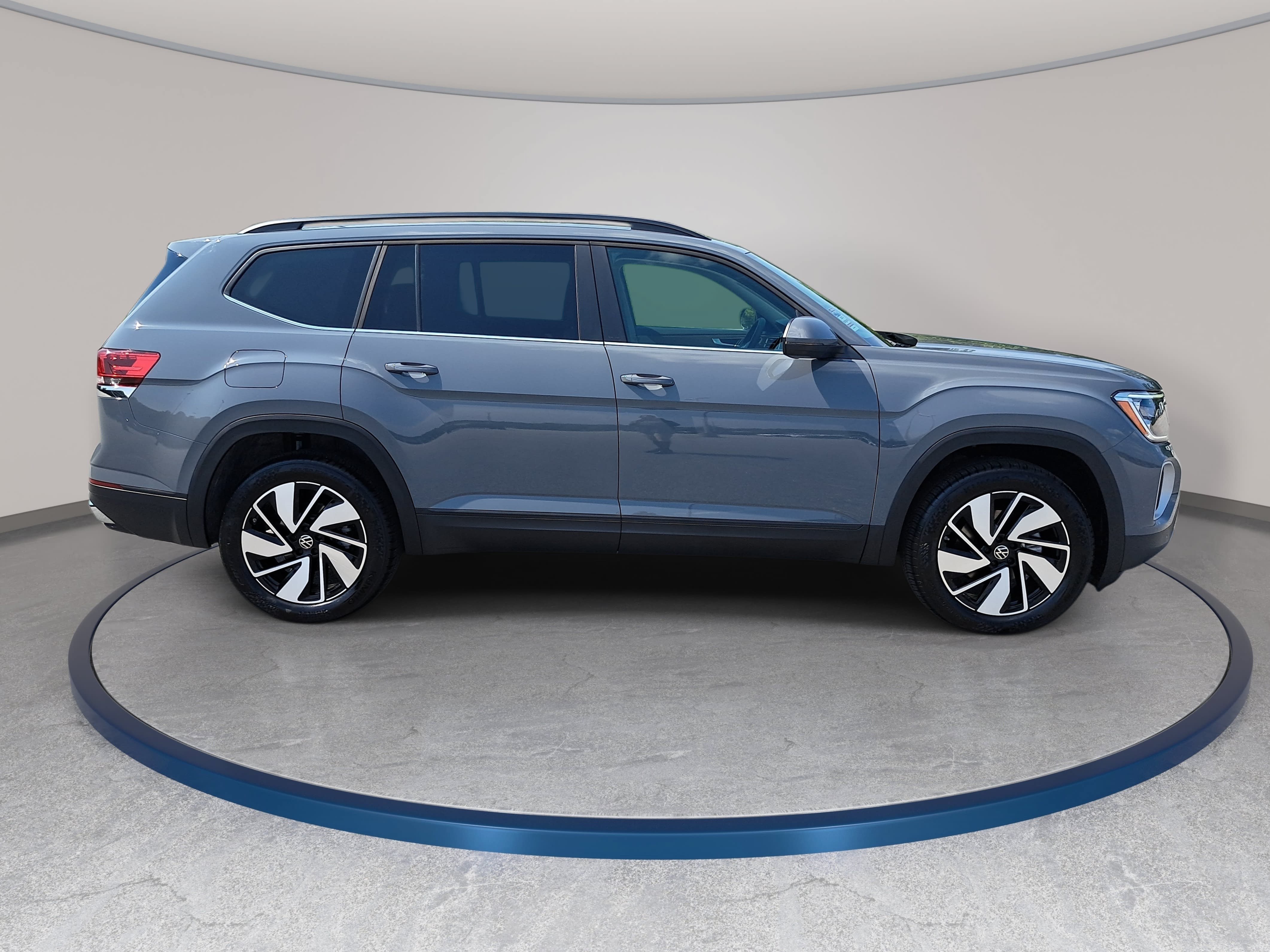 New 2026 Volkswagen Atlas SE FWD image 4